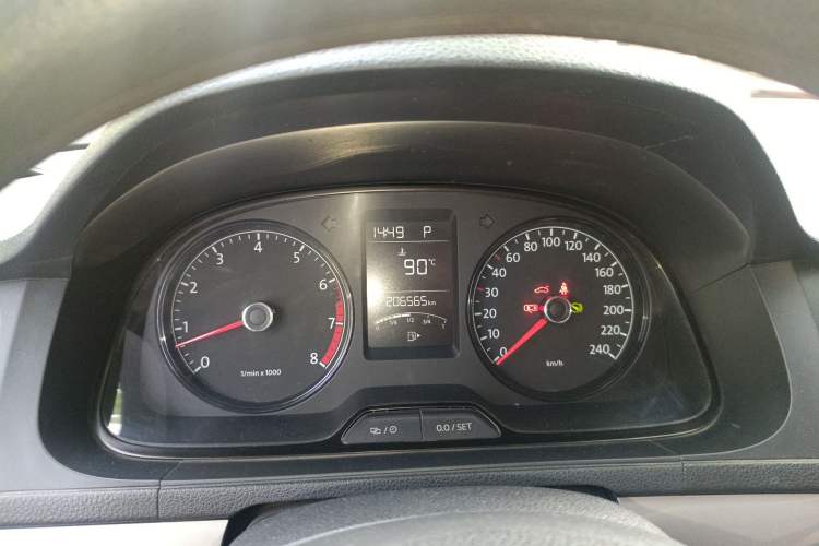 Used Volkswagen Gran Lavida 2013 1.6L Automatic Fashion Model Instrument Cluster