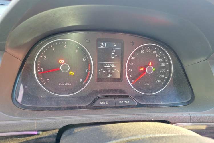 Used Volkswagen Gran Lavida 2013 1.6L Automatic Comfort Model Instrument Cluster