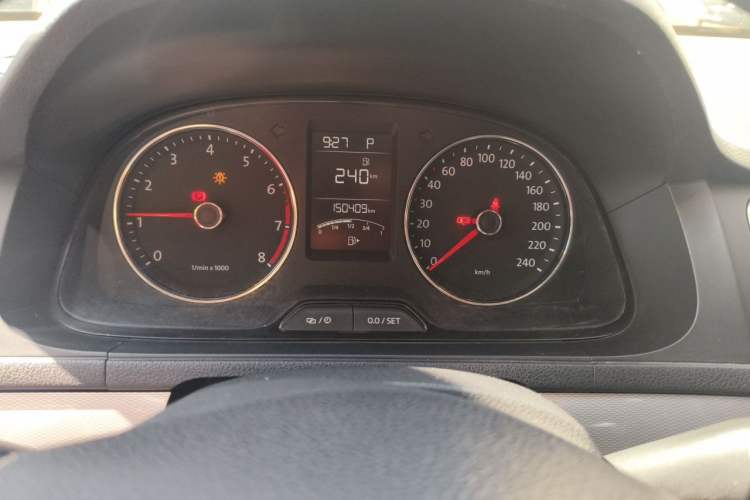 Used Volkswagen Gran Lavida 2013 1.6L Automatic Comfort Model Instrument Cluster