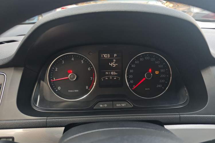Used Volkswagen Gran Lavida 2013 1.6L Automatic Comfort Model Instrument Cluster