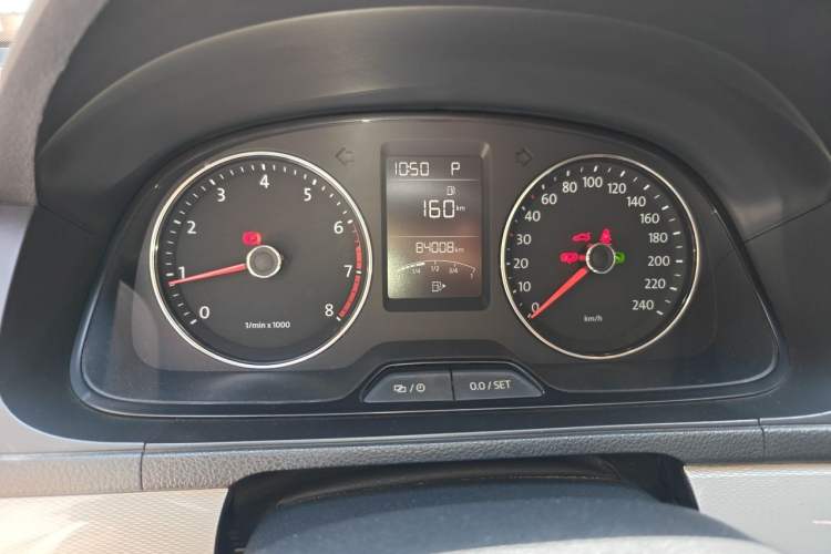 Used Volkswagen Gran Lavida 2013 1.4 TSI Automatic Comfort Model Instrument Cluster