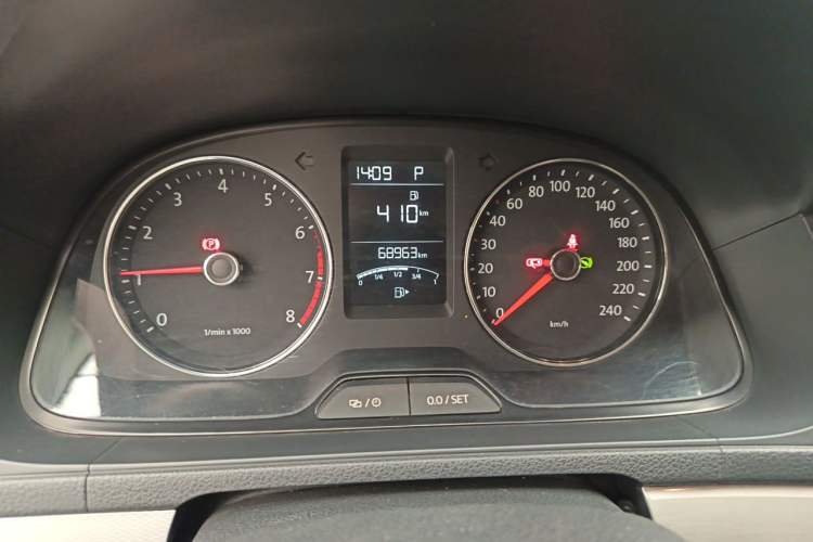 Used Volkswagen Gran Lavida 2013 1.6L Automatic Comfort Model Instrument Cluster