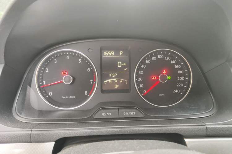 Used Volkswagen Gran Lavida 2013 1.6L Automatic Comfort Model Instrument Cluster