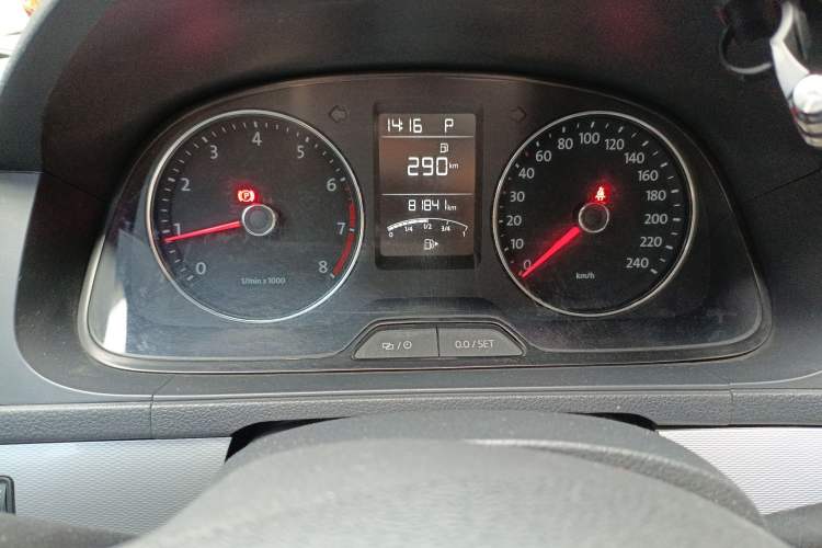 Used Volkswagen Gran Lavida 2013 1.4 TSI Automatic Comfort Model Instrument Cluster