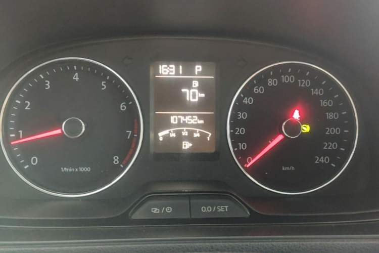 Used Volkswagen Gran Lavida 2013 1.6L Automatic Comfort Model Instrument Cluster