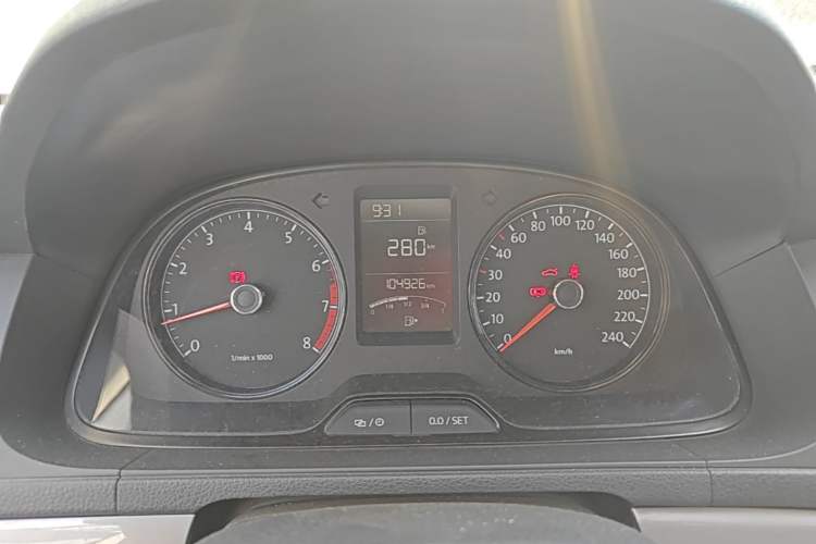 Used Volkswagen Gran Lavida 2013 1.6L Manual Fashion Model Instrument Cluster