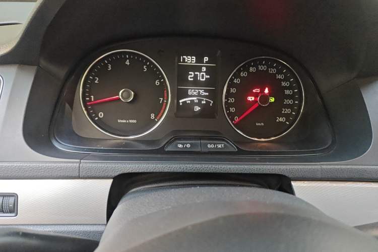 Used Volkswagen Gran Lavida 2013 1.6L Automatic Comfort Model Instrument Cluster