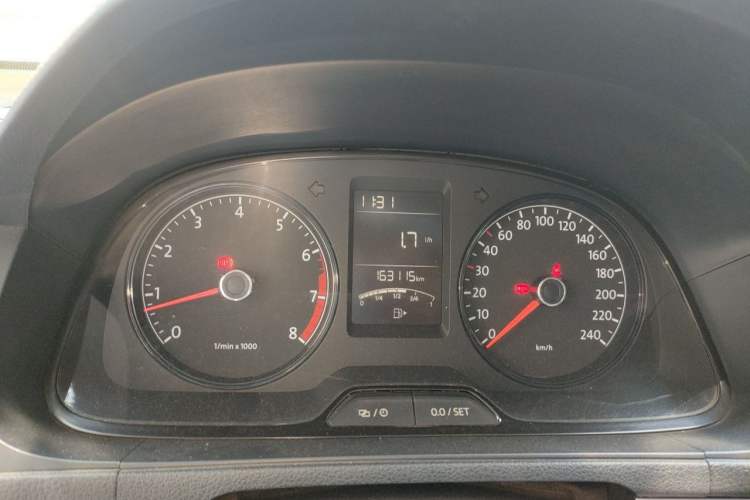 Used Volkswagen Gran Lavida 2013 1.6L Manual Fashion Model Instrument Cluster