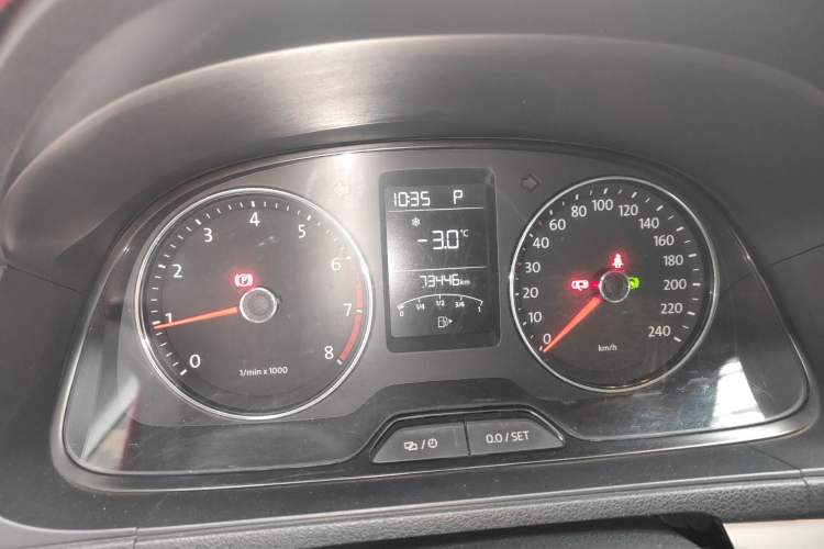 Used Volkswagen Gran Lavida 2013 1.6L Automatic Comfort Model Instrument Cluster
