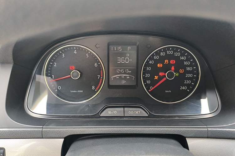 Used Volkswagen Gran Lavida 2013 1.6L Automatic Comfort Model Instrument Cluster