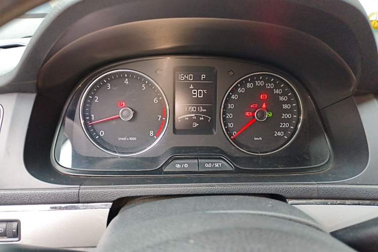 Used Volkswagen Gran Lavida 2013 1.6L Automatic Luxury Model Instrument Cluster