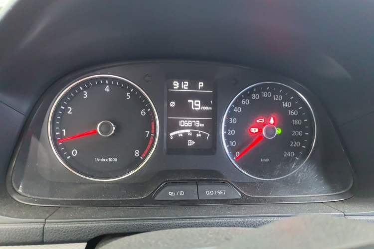 Used Volkswagen Gran Lavida 2013 1.6L Automatic Comfort Model Instrument Cluster