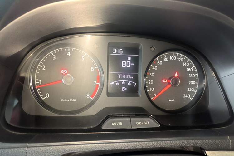 Used Volkswagen Gran Lavida 2013 1.6L Manual Fashion Model Instrument Cluster