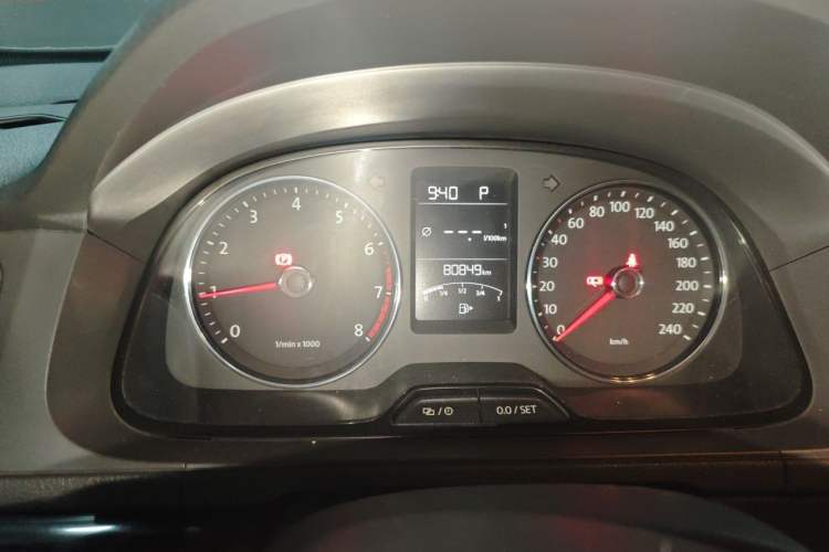 Used Volkswagen Gran Lavida 2013 1.6L Automatic Comfort Model Instrument Cluster