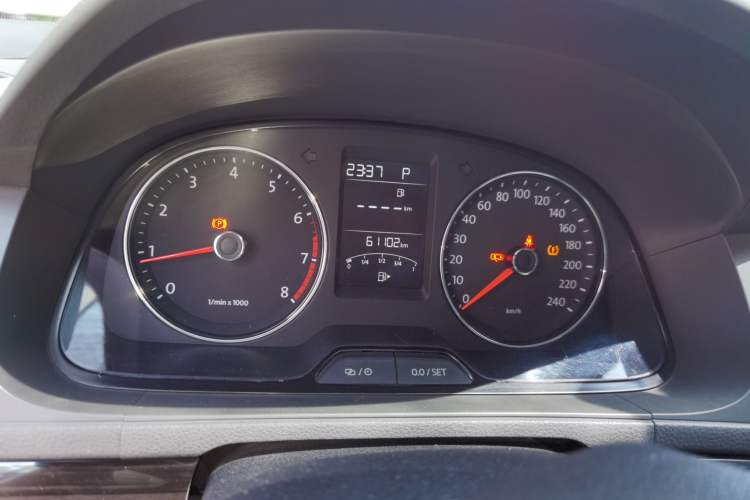 Used Volkswagen Gran Lavida 2013 1.6L Automatic Comfort Model Instrument Cluster