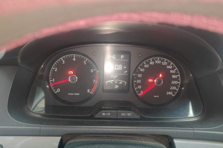 Used Volkswagen Gran Lavida 2013 1.6L Automatic Fashion Model Instrument Cluster