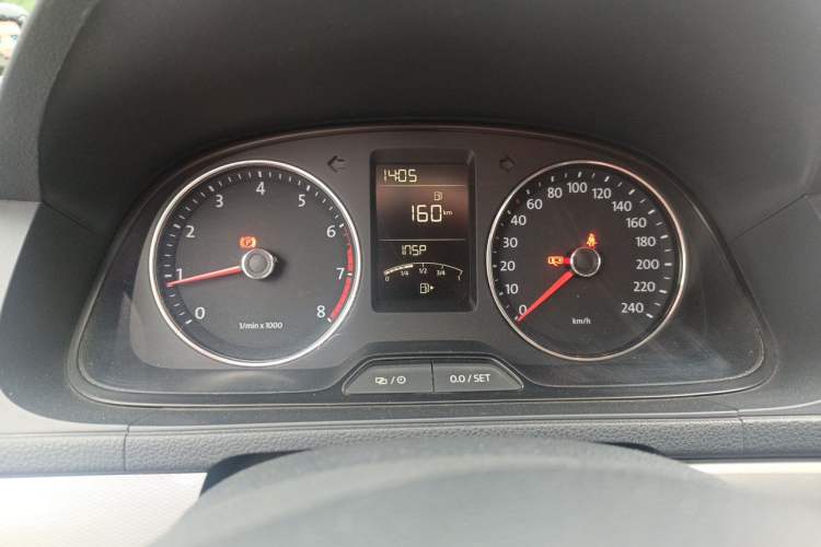 Used Volkswagen Gran Lavida 2013 1.6L Manual Comfort Model Instrument Cluster