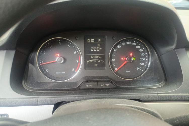 Used Volkswagen Gran Lavida 2013 1.4 TSI Automatic Comfort Model Instrument Cluster