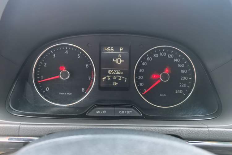 Used Volkswagen Gran Lavida 2013 1.6L Automatic Luxury Model Instrument Cluster