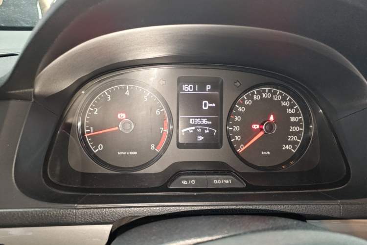 Used Volkswagen Gran Lavida 2013 1.6L Automatic Fashion Model Instrument Cluster