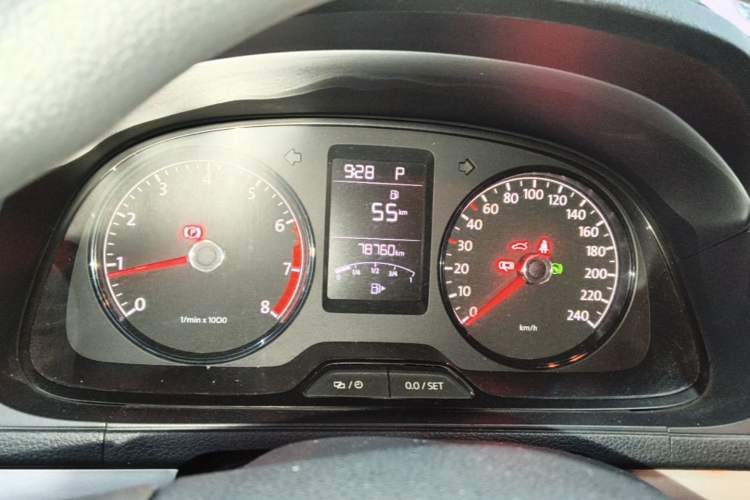 Used Volkswagen Gran Lavida 2013 1.6L Automatic Fashion Model Instrument Cluster