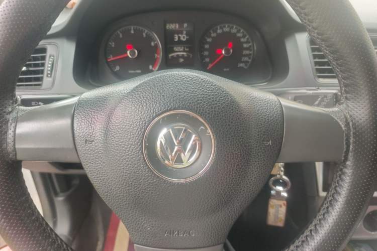 Used Volkswagen Gran Lavida 2013 1.6L Automatic Fashion Model Instrument Cluster
