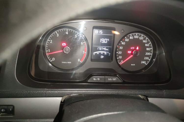 Used Volkswagen Gran Lavida 2013 1.6L Manual Fashion Model Instrument Cluster