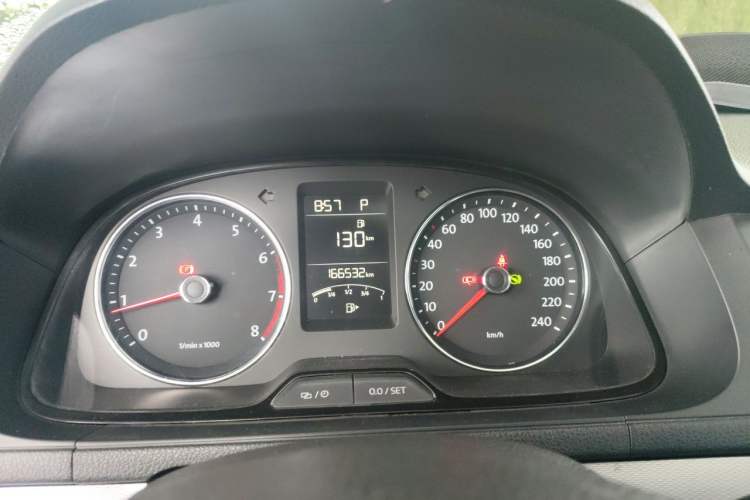 Used Volkswagen Gran Lavida 2013 1.6L Automatic Comfort Model Instrument Cluster