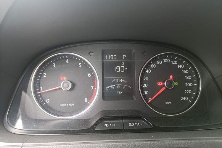 Used Volkswagen Gran Lavida 2013 1.4 TSI Automatic Luxury Model Instrument Cluster
