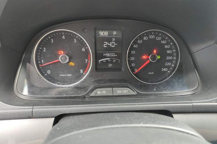 Used Volkswagen Gran Lavida 2013 1.6L Automatic Comfort Model Instrument Cluster