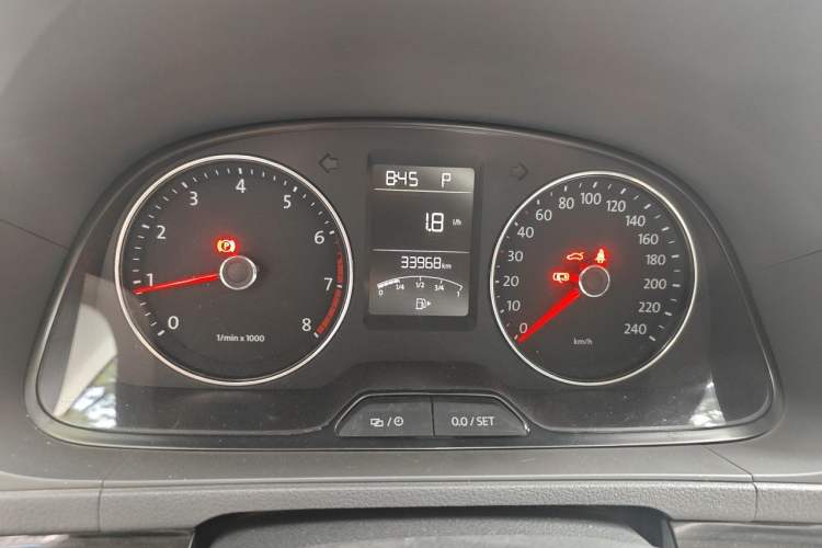 Used Volkswagen Gran Lavida 2013 1.6L Automatic Comfort Model Instrument Cluster