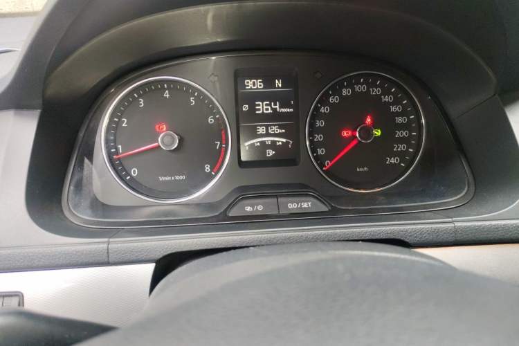 Used Volkswagen Gran Lavida 2013 1.6L Automatic Comfort Model Instrument Cluster