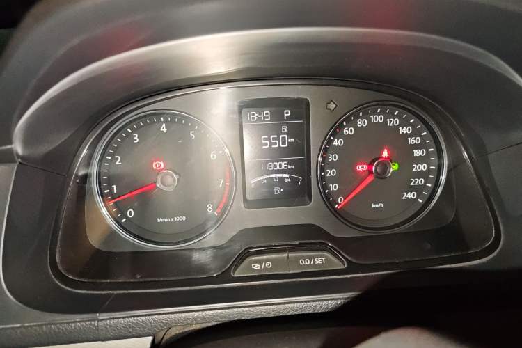 Used Volkswagen Gran Lavida 2013 1.4 TSI Automatic Comfort Model Instrument Cluster