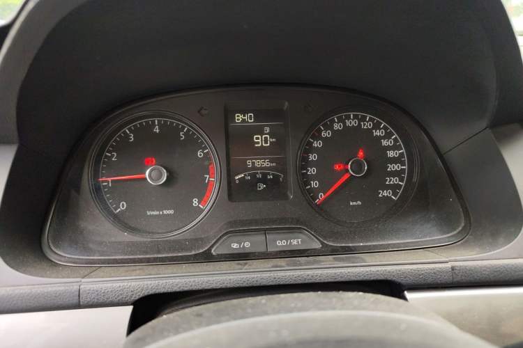 Used Volkswagen Gran Lavida 2013 1.6L Manual Fashion Model Instrument Cluster