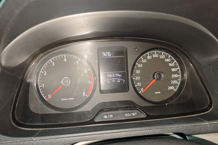 Used Volkswagen Gran Lavida 2013 1.6L Automatic Fashion Model Instrument Cluster