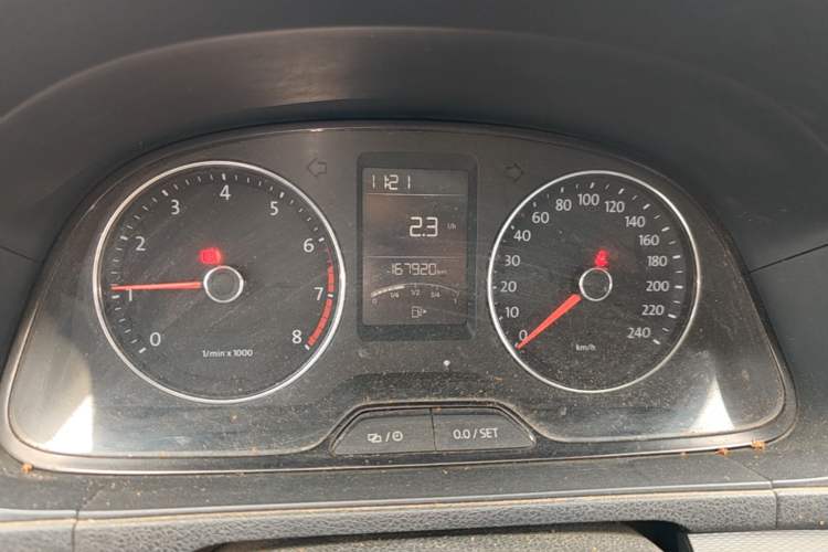 Used Volkswagen Gran Lavida 2013 1.6L Manual Comfort Model Instrument Cluster