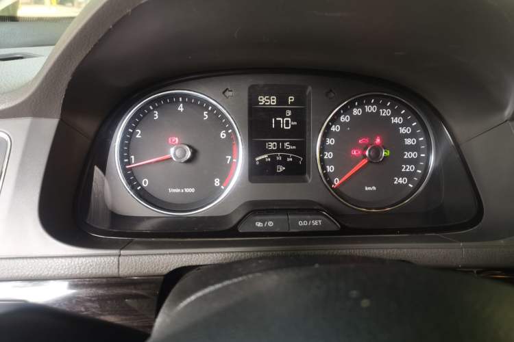 Used Volkswagen Gran Lavida 2013 1.6L Automatic Comfort Model Instrument Cluster