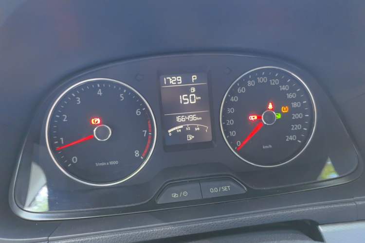 Used Volkswagen Gran Lavida 2013 1.6L Automatic Comfort Model Instrument Cluster