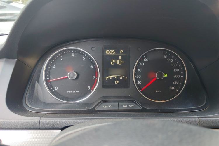 Used Volkswagen Gran Lavida 2013 1.4 TSI Automatic Comfort Model Instrument Cluster
