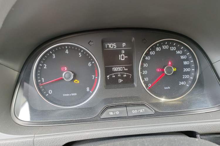 Used Volkswagen Gran Lavida 2013 1.6L Automatic Comfort Model Instrument Cluster