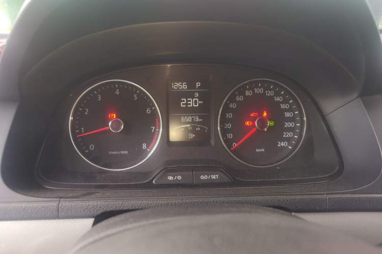 Used Volkswagen Gran Lavida 2013 1.6L Automatic Comfort Model Instrument Cluster