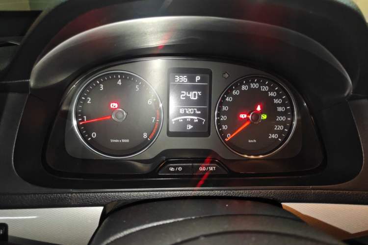 Used Volkswagen Gran Lavida 2013 1.6L Automatic Comfort Model Instrument Cluster