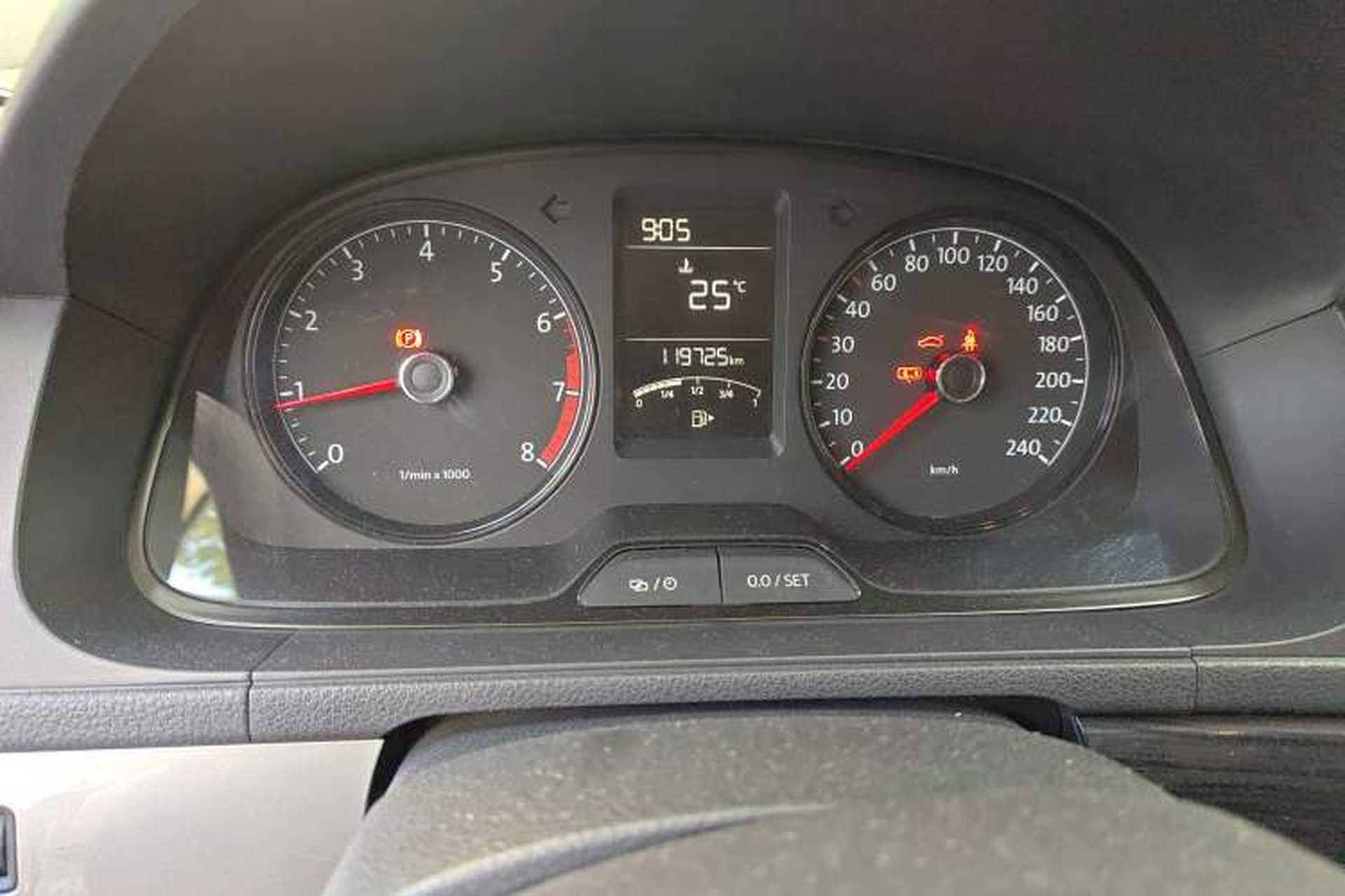 Used Volkswagen Gran Lavida 2013 1.6L Manual Fashion Model Instrument Cluster