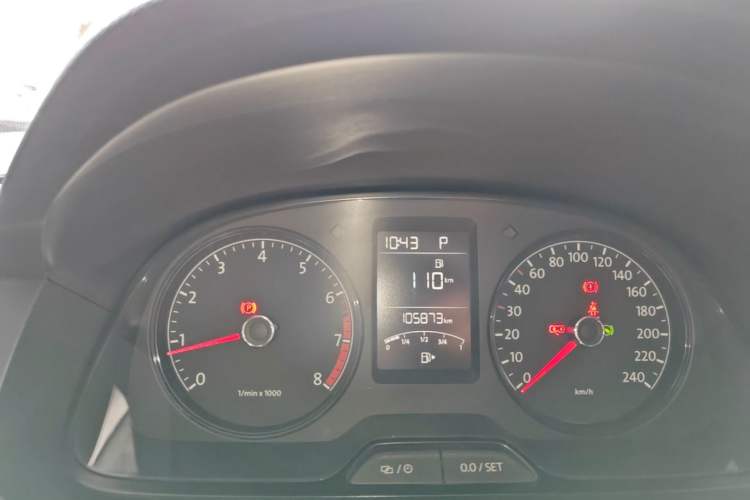 Used Volkswagen Gran Lavida 2013 1.6L Automatic Fashion Model Instrument Cluster