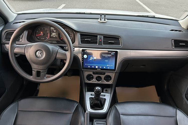 Used Volkswagen Gran Lavida 2013 1.6L Manual Fashion Model Interior 1