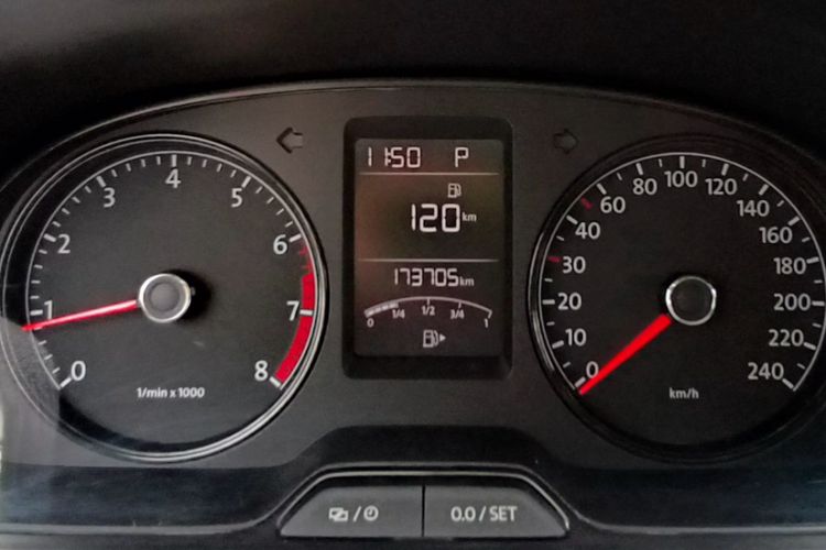 Used Volkswagen Gran Lavida 2013 1.6L Automatic Fashion Model Interior 3