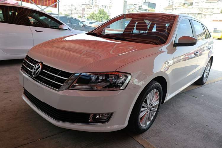 Used Volkswagen Gran Lavida 2013 1.6L Manual Comfort Model Guazi used car, China used car export, Used car for sale, Used  cars, Cheapest cars for sale
