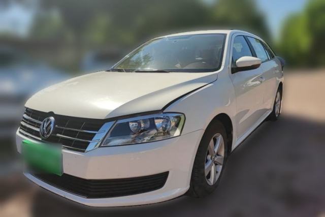 Used Volkswagen Gran Lavida 2013 1.6L Automatic Fashion Model