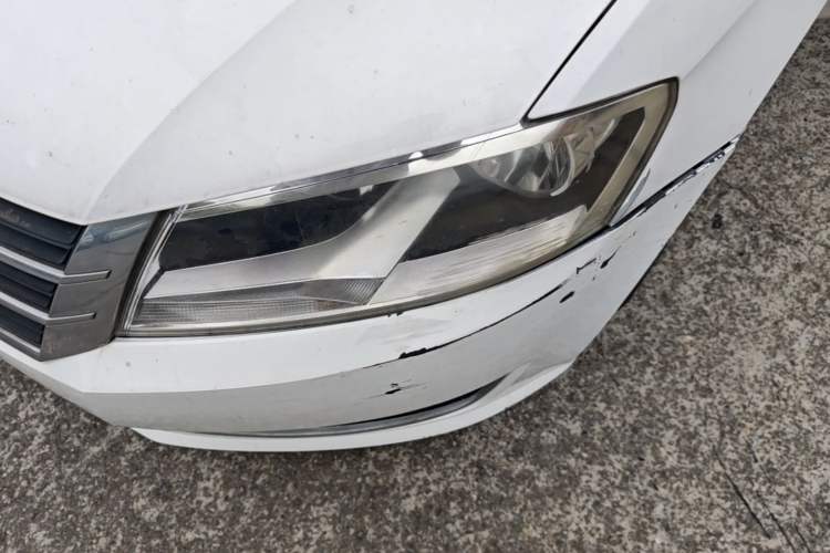 Used Volkswagen Gran Lavida 2013 1.6L Manual Comfort Model Left Front Headlight