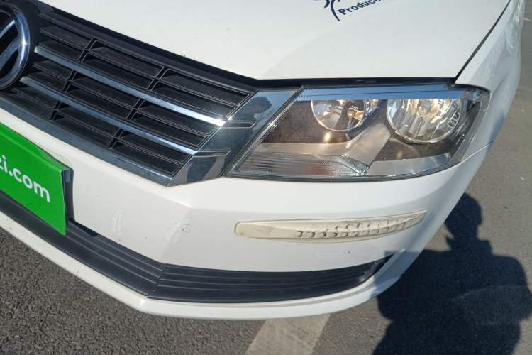 Used Volkswagen Gran Lavida 2013 1.6L Manual Fashion Model Left Front Headlight